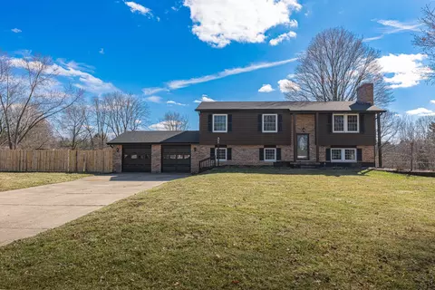 Exterior - 5583 Peach Blossom Ct, Springfield, OH 45502 photo 2 of 6