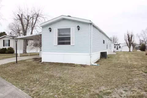 76 Cherry Lane Dr, Springfield, OH 45504 photo 2