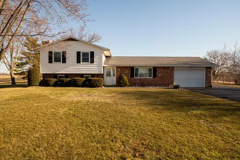 11501 Steck Rd, Brookville, OH 45309