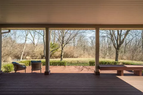 Exterior - 2420 Greystone Ln, Springfield, OH 45503 photo 10 of 19