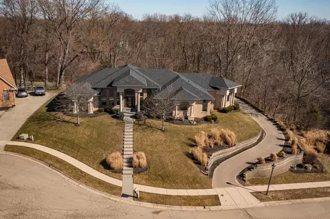 View/Area - 2420 Greystone Ln, Springfield, OH 45503 photo 1 of 8