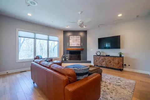 Living - 2420 Greystone Ln, Springfield, OH 45503 photo 5 of 7
