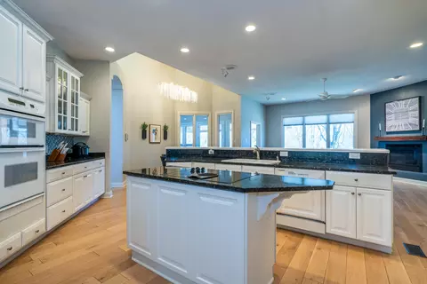 Kitchen - 2420 Greystone Ln, Springfield, OH 45503 photo 6 of 10