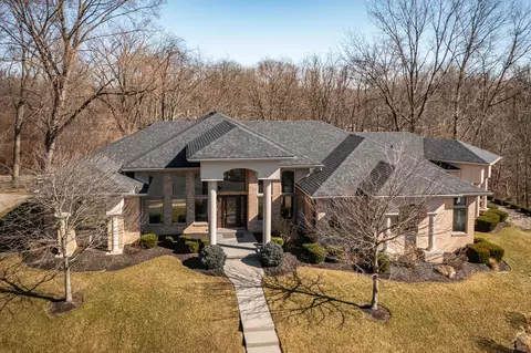 Exterior - 2420 Greystone Ln, Springfield, OH 45503 photo 18 of 19