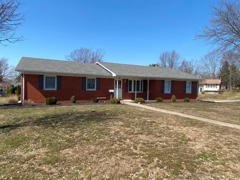 815 Ridgeview Dr, Bellefontaine, OH 43311