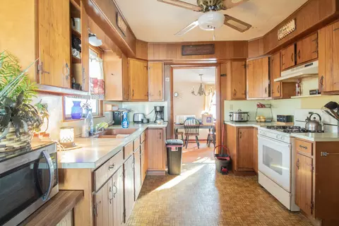 Kitchen - 591 Shrine Rd, Springfield, OH 45504 photo 1 of 1
