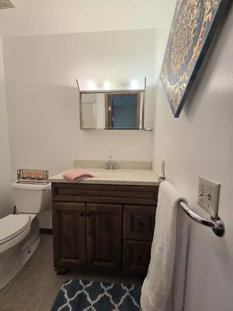 Bath - 3032 Armsgate Rd #25, Springfield, OH 45503 photo 2 of 4