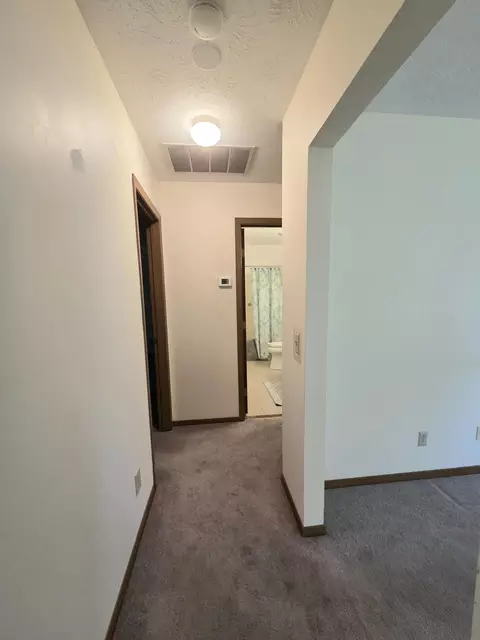 Entry Way - 3032 Armsgate Rd #25, Springfield, OH 45503 photo 2 of 3