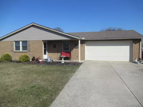 900 Manchester Dr, Greenville, OH 45331