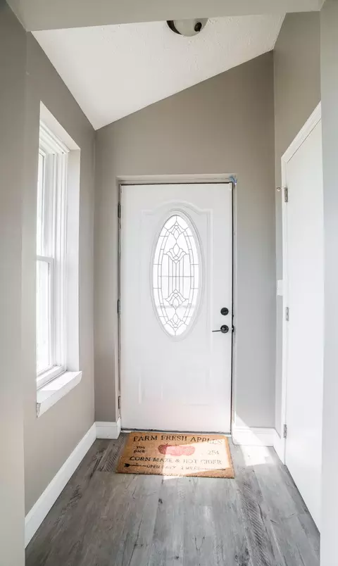 Entry Way - 1700 Elaina Dr, Springfield, OH 45503 photo 1 of 1