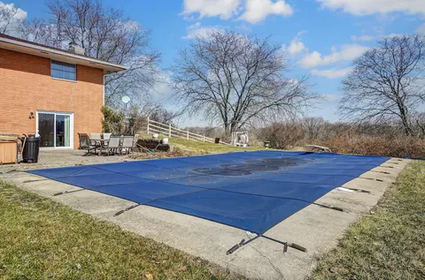 Exterior - 7379 Milton Carlisle Rd, Springfield, OH 45504 photo 15 of 20