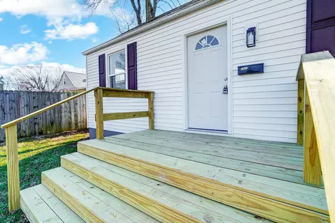 Exterior - 2443 Lexington Ave, Springfield, OH 45505 photo 4 of 11