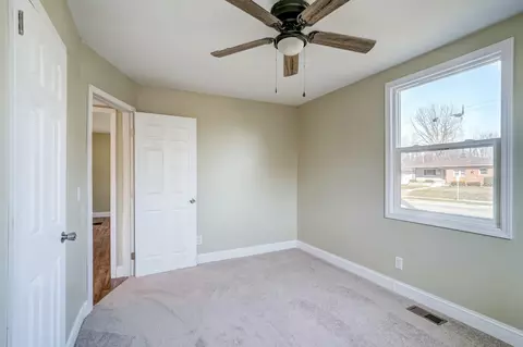 Bedroom - 2443 Lexington Ave, Springfield, OH 45505 photo 2 of 5