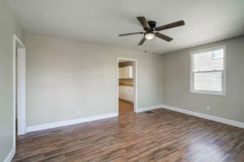 Living - 2443 Lexington Ave, Springfield, OH 45505 photo 1 of 4