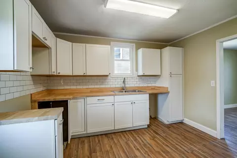 Kitchen - 2443 Lexington Ave, Springfield, OH 45505 photo 1 of 3