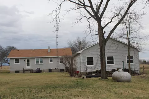 Exterior - 708 E Mason Rd, Sidney, OH 45365 photo 6 of 10