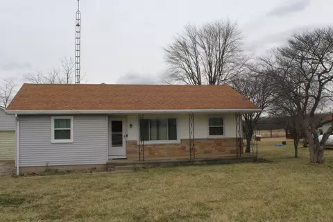 Exterior - 708 E Mason Rd, Sidney, OH 45365 photo 4 of 10