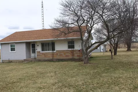 Exterior - 708 E Mason Rd, Sidney, OH 45365 photo 3 of 10