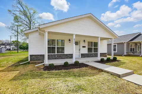 634 Clifton Ave, Springfield, OH 45505
