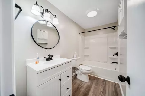Bath - 4466 Phoenix Dr, Springfield, OH 45503 photo 1 of 1