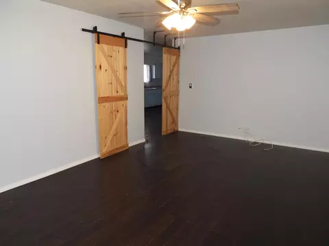 Living - 421 Summit St, Sidney, OH 45365 photo 2 of 4