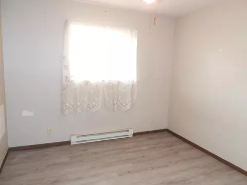 Bedroom - 421 Summit St, Sidney, OH 45365 photo 2 of 11