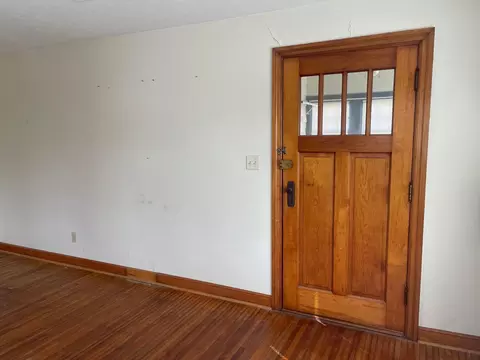 Entry Way - 694 Powers Ave, Lima, OH 45801 photo 1 of 3