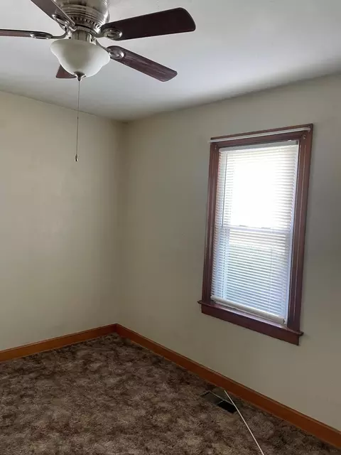 Bedroom - 694 Powers Ave, Lima, OH 45801 photo 2 of 4