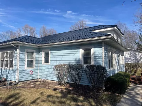 Exterior - 694 Powers Ave, Lima, OH 45801 photo 3 of 8