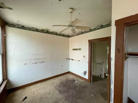 Bedroom - 39 N Douglas Ave, Springfield, OH 45503 photo 7 of 9