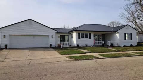1323 Garfield St, Piqua, OH 45356