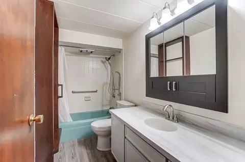 Bath - 1831 Fairfield Pike, Springfield, OH 45502 photo 1 of 8