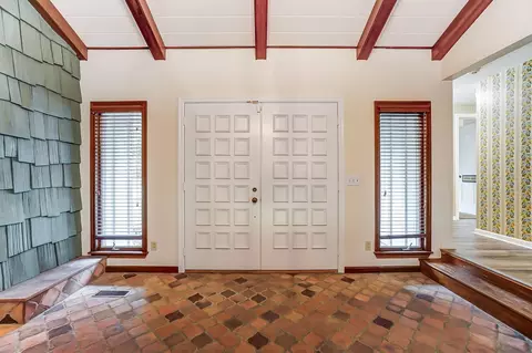 Entry Way - 1831 Fairfield Pike, Springfield, OH 45502 photo 1 of 10