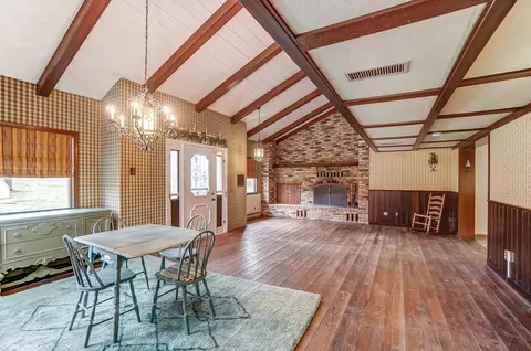 Dining - 1831 Fairfield Pike, Springfield, OH 45502 photo 1 of 4