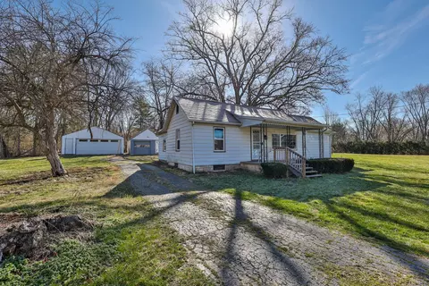 9020 Stoner Dr, Dayton, OH 45414