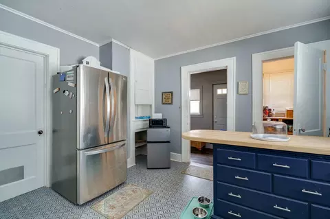 Kitchen - 817 N Burnett Rd, Springfield, OH 45503 photo 3 of 3