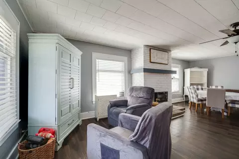 Living - 817 N Burnett Rd, Springfield, OH 45503 photo 1 of 2