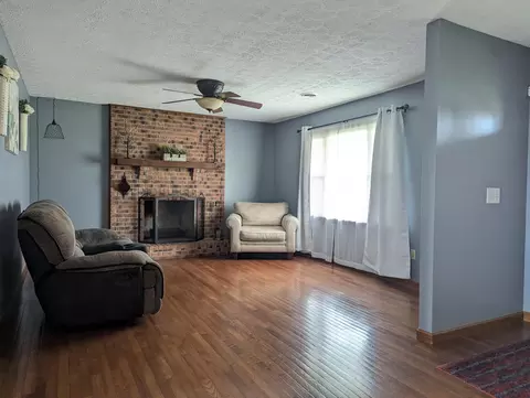 4656 Bosart Rd, Springfield, OH 45503 photo 3