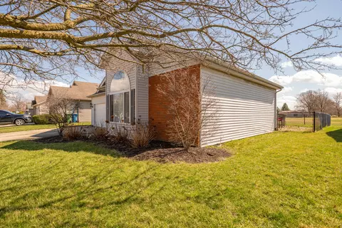Exterior - 261 W Pinehurst St, Sidney, OH 45365 photo 3 of 9