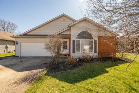 261 W Pinehurst St, Sidney, OH 45365