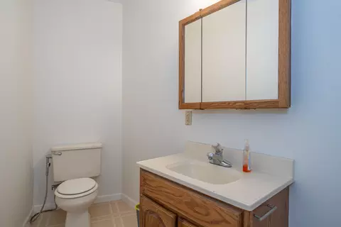 Bath - 261 W Pinehurst St, Sidney, OH 45365 photo 2 of 4