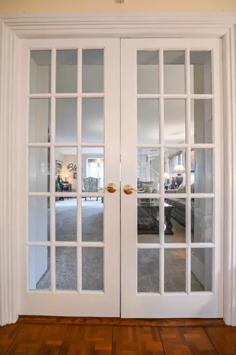 Entry Way - 721 Tanglewood Dr, Springfield, OH 45504 photo 3 of 11