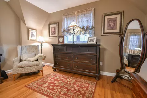 Bedroom - 721 Tanglewood Dr, Springfield, OH 45504 photo 2 of 7