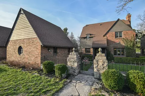 721 Tanglewood Dr, Springfield, OH 45504