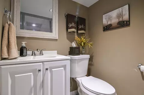 Bath - 721 Tanglewood Dr, Springfield, OH 45504 photo 10 of 10