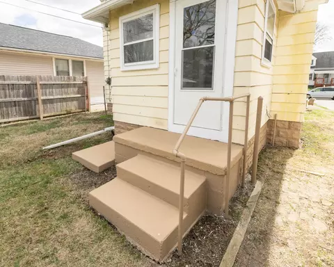Exterior - 708 Rice St, Springfield, OH 45505 photo 12 of 17