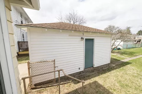 Exterior - 708 Rice St, Springfield, OH 45505 photo 10 of 17