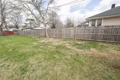 Exterior - 708 Rice St, Springfield, OH 45505 photo 7 of 17