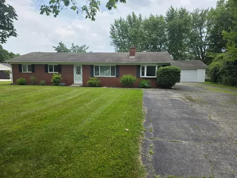 4434 Demming Rd, Piqua, OH 45356