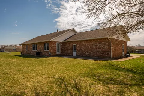 Exterior - 6284 Zachary Ave, Springfield, OH 45502 photo 4 of 7